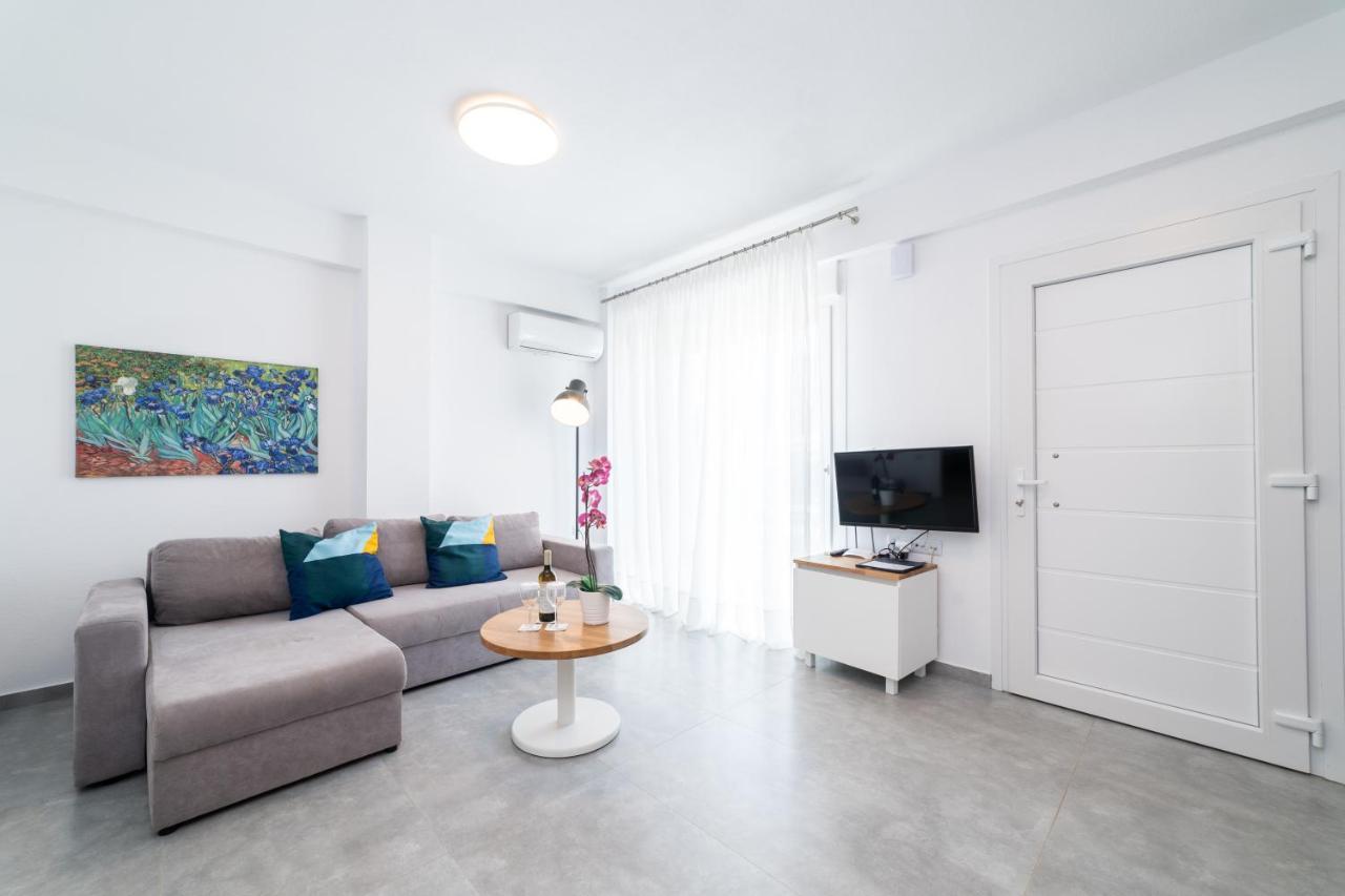 Dionysos Residential Complex Apartment Ofrínion Exterior photo