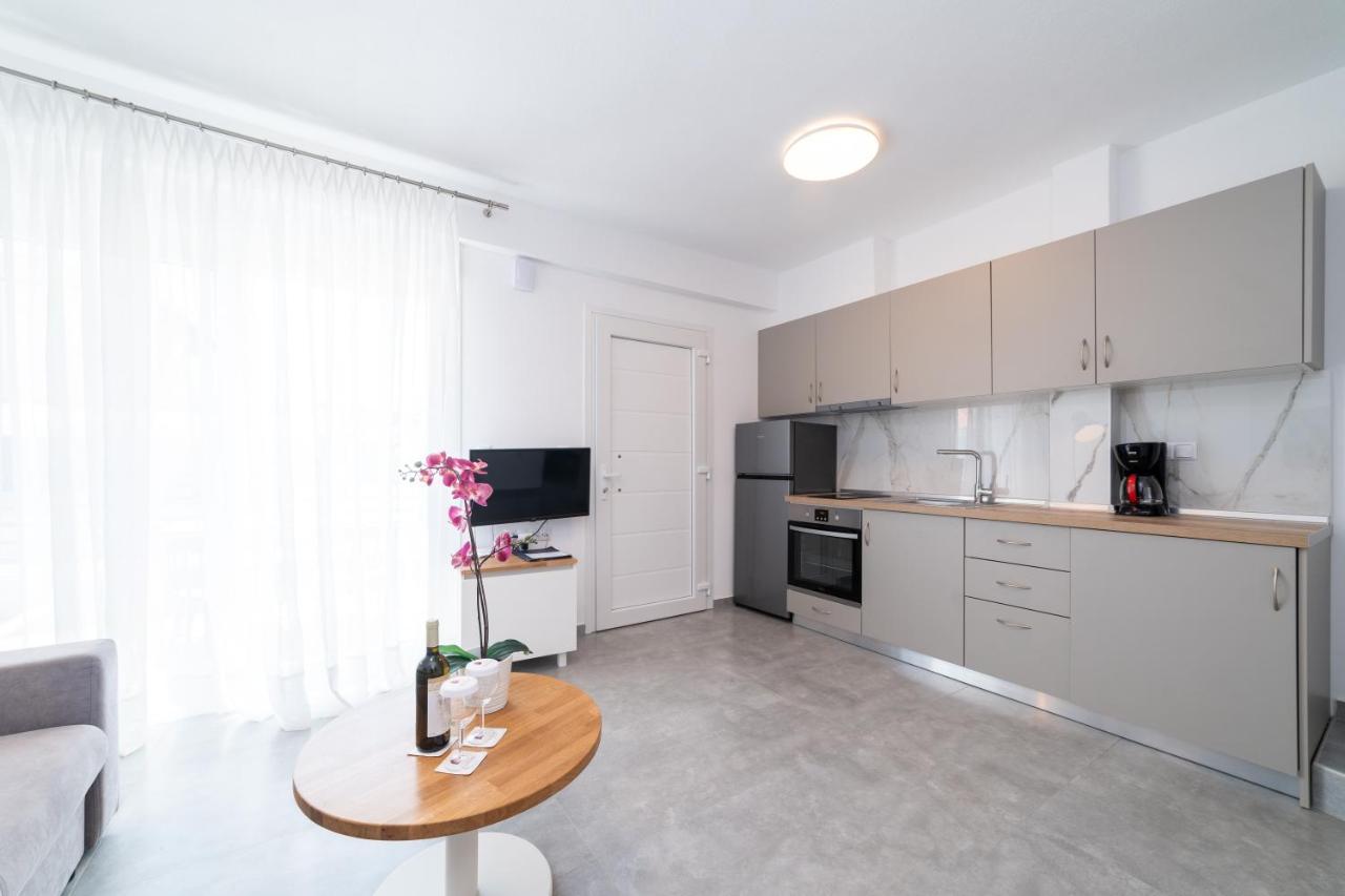 Dionysos Residential Complex Apartment Ofrínion Exterior photo